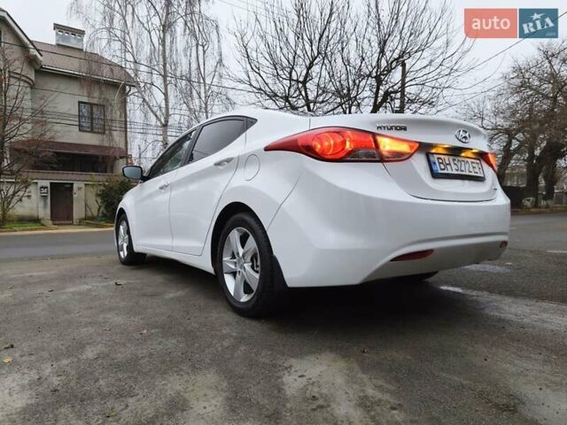 Белый Хендай Элантра, объемом двигателя 1.8 л и пробегом 187 тыс. км за 7700 $, фото 17 на Automoto.ua