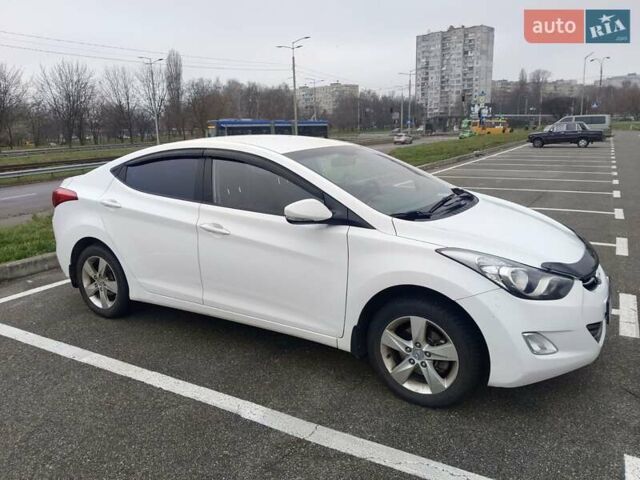 Белый Хендай Элантра, объемом двигателя 1.8 л и пробегом 125 тыс. км за 9199 $, фото 8 на Automoto.ua