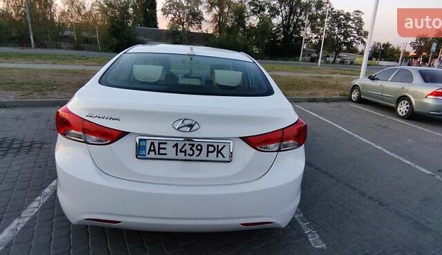 Білий Хендай Елантра, об'ємом двигуна 1.8 л та пробігом 152 тис. км за 11000 $, фото 7 на Automoto.ua