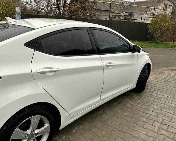 Белый Хендай Элантра, объемом двигателя 1.8 л и пробегом 199 тыс. км за 7900 $, фото 7 на Automoto.ua