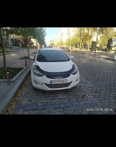 Білий Хендай Елантра, об'ємом двигуна 1.8 л та пробігом 360 тис. км за 6000 $, фото 1 на Automoto.ua