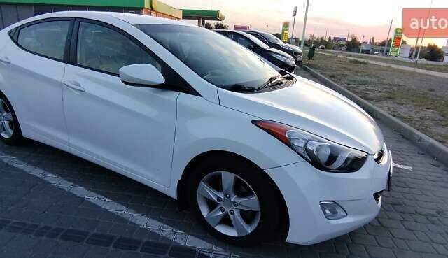 Білий Хендай Елантра, об'ємом двигуна 1.8 л та пробігом 152 тис. км за 11000 $, фото 3 на Automoto.ua