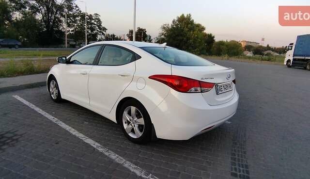 Білий Хендай Елантра, об'ємом двигуна 1.8 л та пробігом 152 тис. км за 11000 $, фото 8 на Automoto.ua