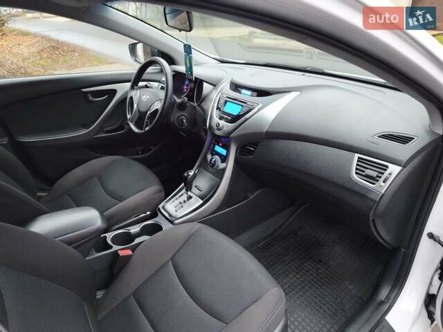 Белый Хендай Элантра, объемом двигателя 1.8 л и пробегом 187 тыс. км за 7700 $, фото 37 на Automoto.ua