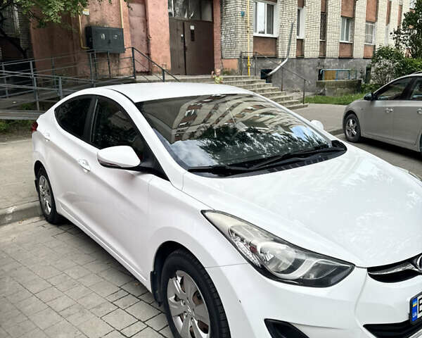 Білий Хендай Елантра, об'ємом двигуна 1.59 л та пробігом 219 тис. км за 8300 $, фото 1 на Automoto.ua