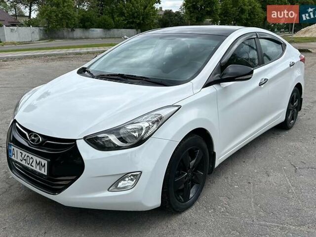 Белый Хендай Элантра, объемом двигателя 1.8 л и пробегом 110 тыс. км за 7500 $, фото 1 на Automoto.ua