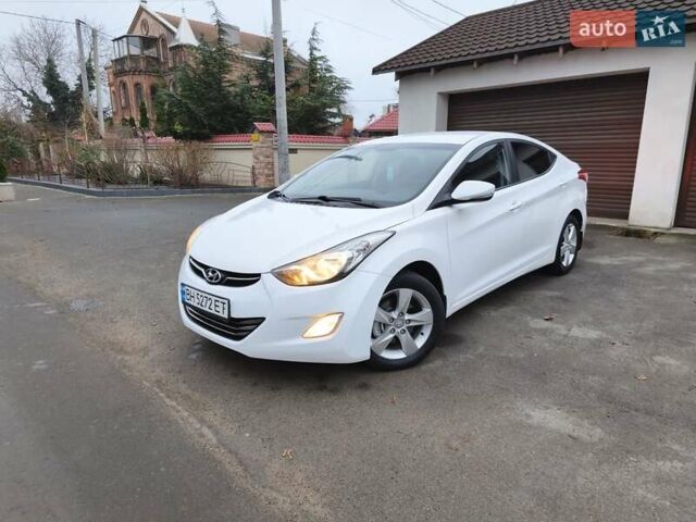 Белый Хендай Элантра, объемом двигателя 1.8 л и пробегом 187 тыс. км за 7700 $, фото 24 на Automoto.ua