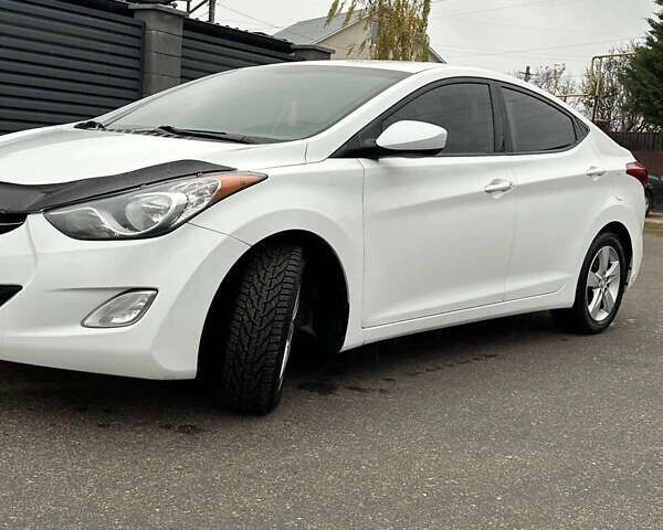 Белый Хендай Элантра, объемом двигателя 1.8 л и пробегом 199 тыс. км за 7900 $, фото 1 на Automoto.ua