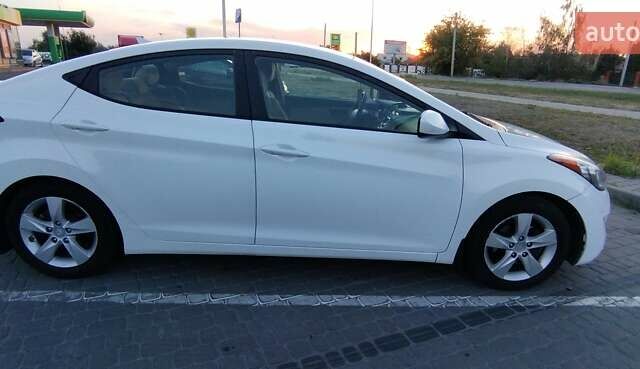 Білий Хендай Елантра, об'ємом двигуна 1.8 л та пробігом 152 тис. км за 11000 $, фото 4 на Automoto.ua