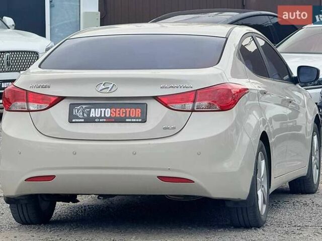 Білий Хендай Елантра, об'ємом двигуна 1.8 л та пробігом 93 тис. км за 12200 $, фото 9 на Automoto.ua