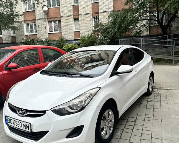 Білий Хендай Елантра, об'ємом двигуна 1.59 л та пробігом 219 тис. км за 8300 $, фото 2 на Automoto.ua