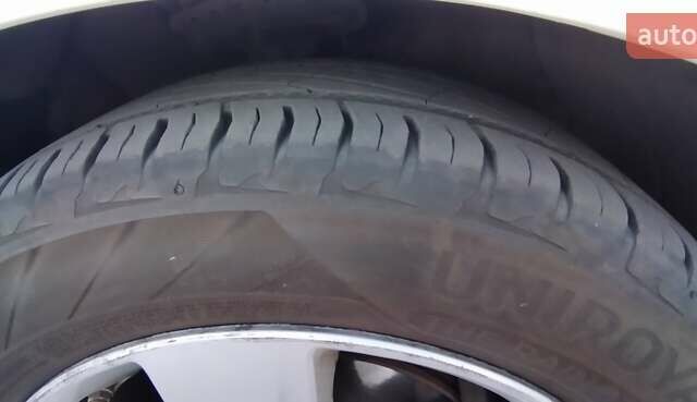 Білий Хендай Елантра, об'ємом двигуна 1.8 л та пробігом 152 тис. км за 11000 $, фото 21 на Automoto.ua