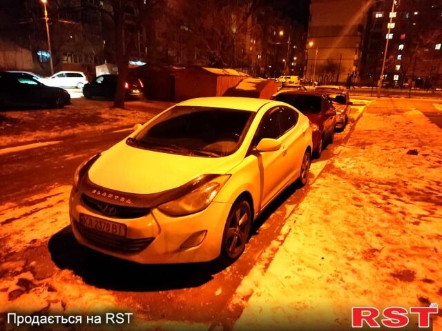 Белый Хендай Элантра, объемом двигателя 1.8 л и пробегом 400 тыс. км за 6500 $, фото 5 на Automoto.ua