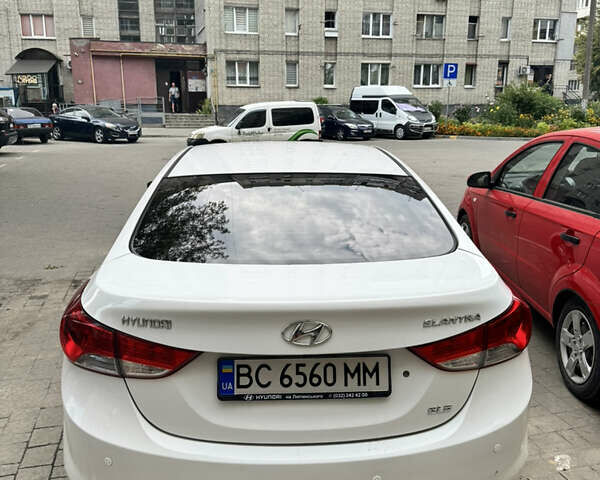 Білий Хендай Елантра, об'ємом двигуна 1.59 л та пробігом 219 тис. км за 8300 $, фото 4 на Automoto.ua