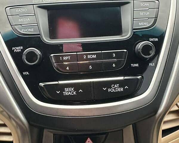 Белый Хендай Элантра, объемом двигателя 1.8 л и пробегом 199 тыс. км за 7900 $, фото 13 на Automoto.ua