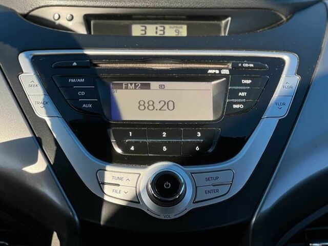 Білий Хендай Елантра, об'ємом двигуна 1.6 л та пробігом 201 тис. км за 7300 $, фото 9 на Automoto.ua