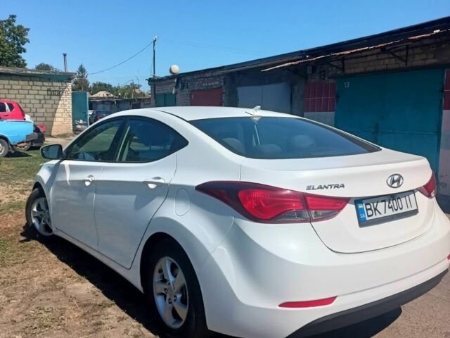 Белый Хендай Элантра, объемом двигателя 1.8 л и пробегом 175 тыс. км за 8700 $, фото 3 на Automoto.ua