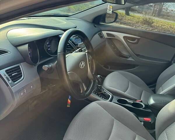 Білий Хендай Елантра, об'ємом двигуна 1.8 л та пробігом 155 тис. км за 7400 $, фото 24 на Automoto.ua