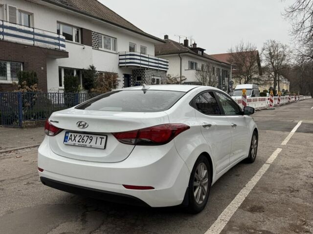 Белый Хендай Элантра, объемом двигателя 1.8 л и пробегом 181 тыс. км за 6873 $, фото 6 на Automoto.ua