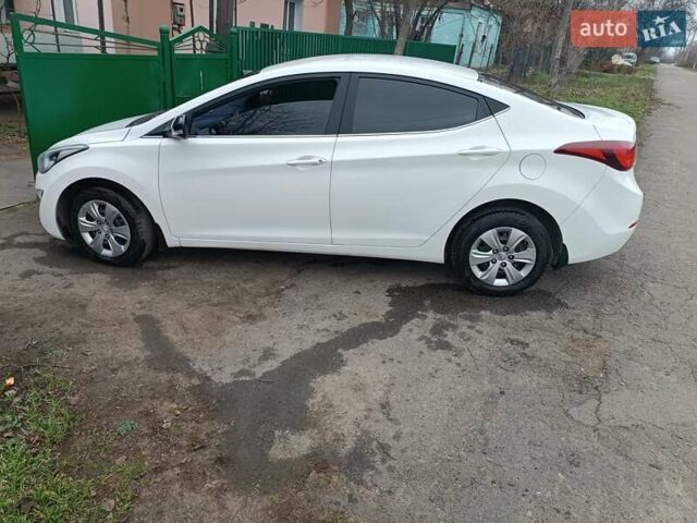 Білий Хендай Елантра, об'ємом двигуна 1.59 л та пробігом 240 тис. км за 9500 $, фото 11 на Automoto.ua