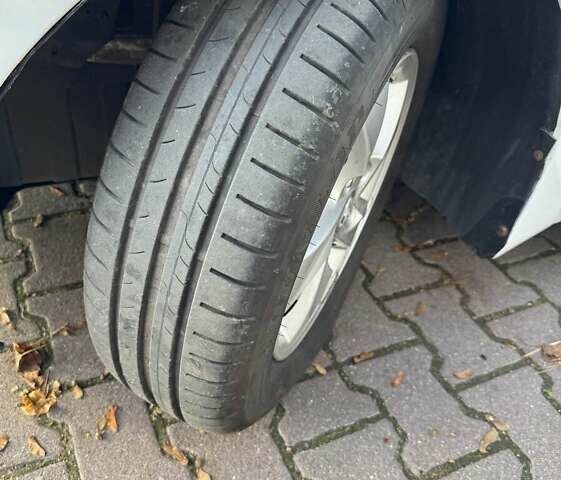 Білий Хендай Елантра, об'ємом двигуна 1.8 л та пробігом 155 тис. км за 7400 $, фото 20 на Automoto.ua