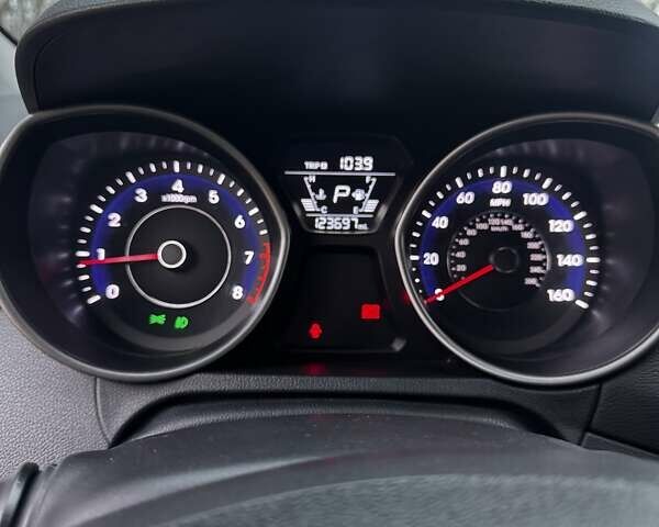 Хендай Елантра 2014 у Сумах на Automoto.ua Білий Хендай Елантра, об'ємом двигуна 1.8 л та пробігом 198 тис. км за 7800 $, фото 2 на Automoto.ua