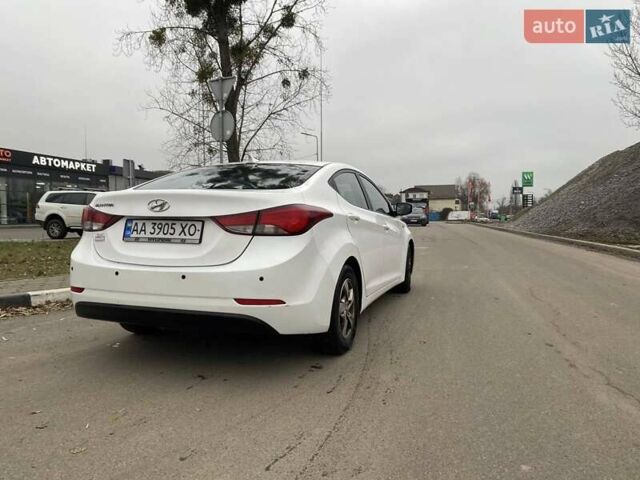 Білий Хендай Елантра, об'ємом двигуна 1.8 л та пробігом 130 тис. км за 8000 $, фото 1 на Automoto.ua