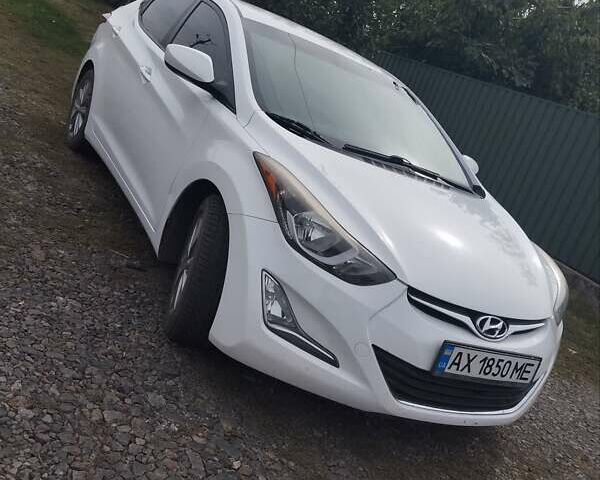 Белый Хендай Элантра, объемом двигателя 1.8 л и пробегом 128 тыс. км за 9500 $, фото 4 на Automoto.ua