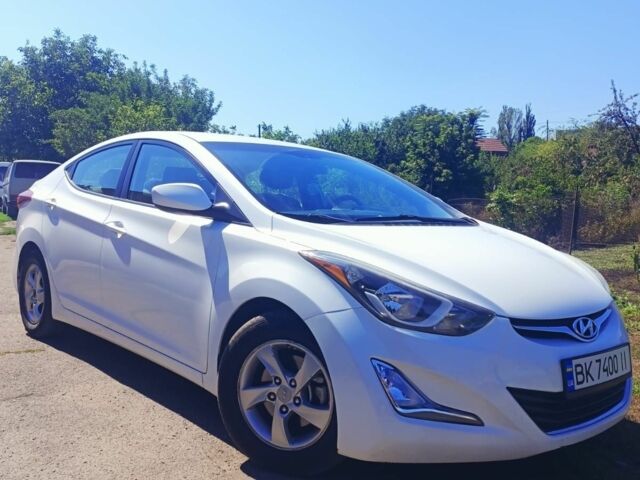 Белый Хендай Элантра, объемом двигателя 1.8 л и пробегом 175 тыс. км за 8700 $, фото 1 на Automoto.ua