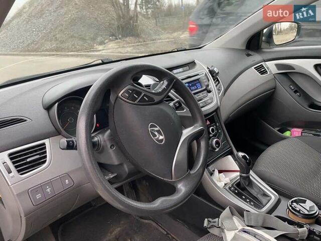 Білий Хендай Елантра, об'ємом двигуна 1.8 л та пробігом 130 тис. км за 8000 $, фото 3 на Automoto.ua
