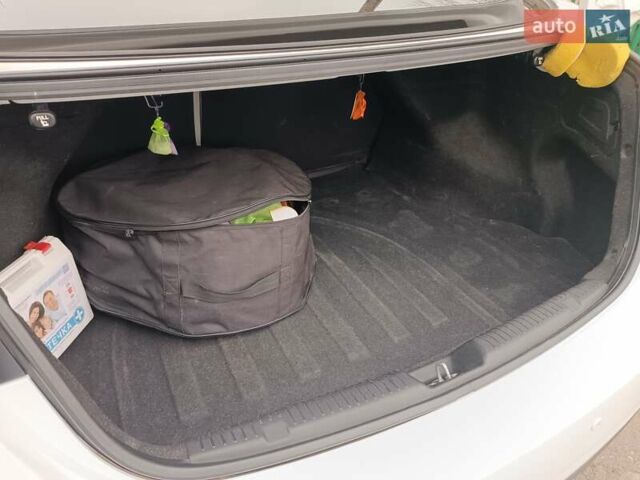 Білий Хендай Елантра, об'ємом двигуна 1.59 л та пробігом 240 тис. км за 9500 $, фото 15 на Automoto.ua