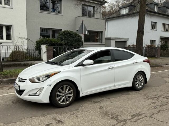 Белый Хендай Элантра, объемом двигателя 1.8 л и пробегом 181 тыс. км за 6873 $, фото 2 на Automoto.ua