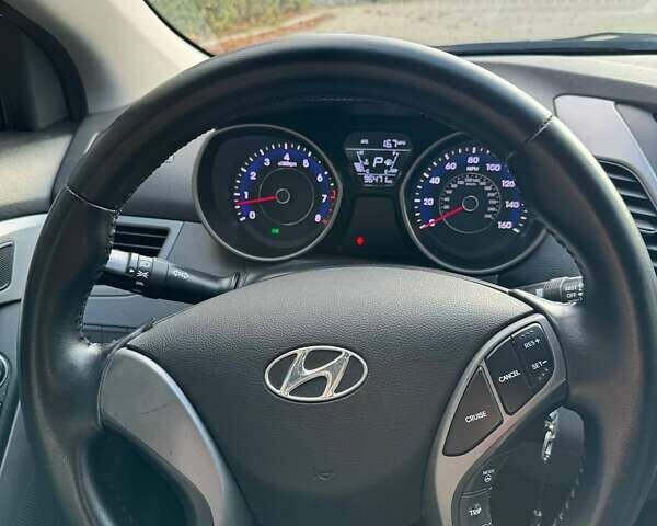 Білий Хендай Елантра, об'ємом двигуна 1.8 л та пробігом 155 тис. км за 7400 $, фото 29 на Automoto.ua