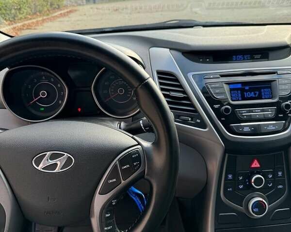 Білий Хендай Елантра, об'ємом двигуна 1.8 л та пробігом 155 тис. км за 7400 $, фото 30 на Automoto.ua