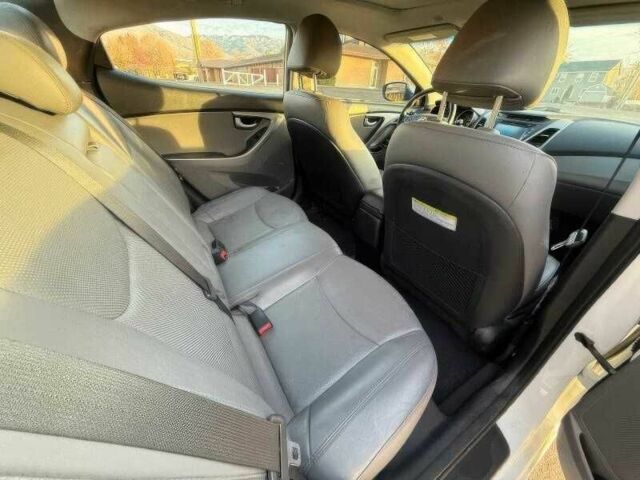 Белый Хендай Элантра, объемом двигателя 1.8 л и пробегом 119 тыс. км за 5700 $, фото 9 на Automoto.ua