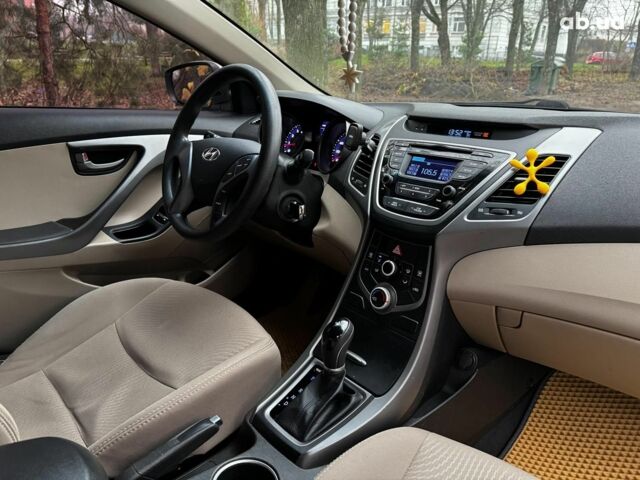 Белый Хендай Элантра, объемом двигателя 1.8 л и пробегом 163 тыс. км за 10290 $, фото 27 на Automoto.ua