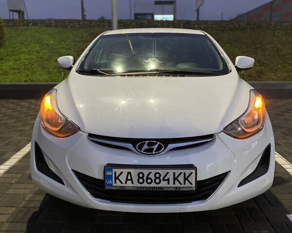 Белый Хендай Элантра, объемом двигателя 1.8 л и пробегом 163 тыс. км за 10500 $, фото 1 на Automoto.ua