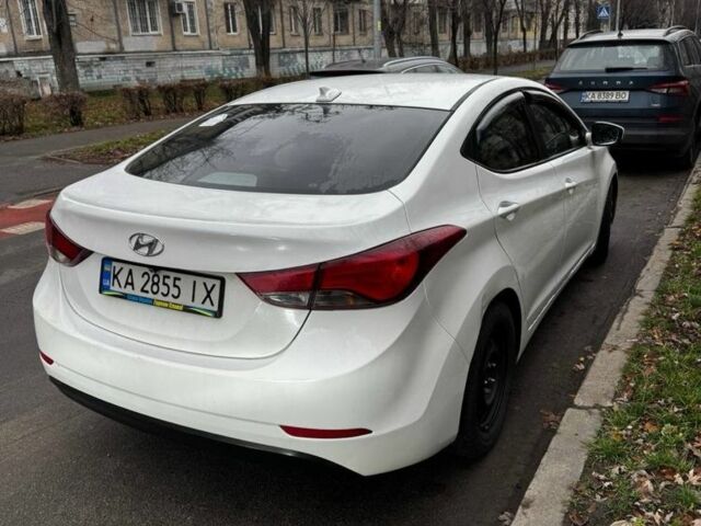 Белый Хендай Элантра, объемом двигателя 1.8 л и пробегом 204 тыс. км за 7500 $, фото 5 на Automoto.ua