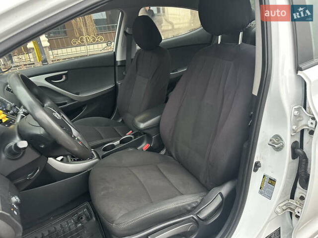 Білий Хендай Елантра, об'ємом двигуна 1.8 л та пробігом 235 тис. км за 7700 $, фото 30 на Automoto.ua