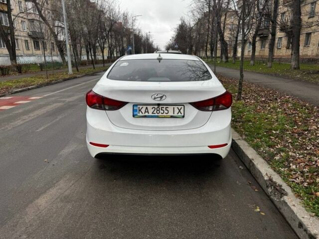 Белый Хендай Элантра, объемом двигателя 1.8 л и пробегом 204 тыс. км за 7500 $, фото 4 на Automoto.ua