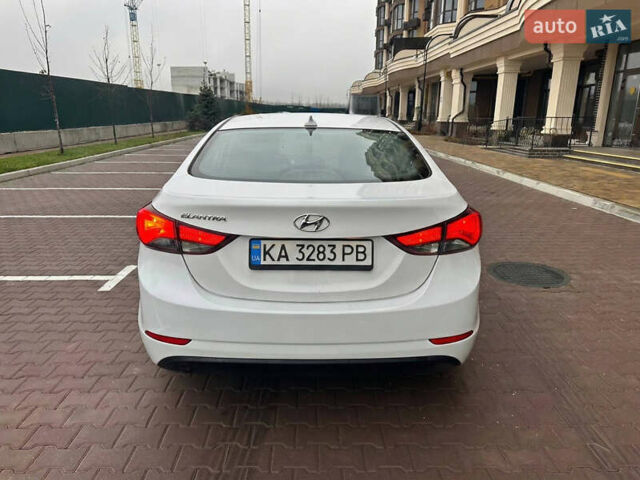 Белый Хендай Элантра, объемом двигателя 1.8 л и пробегом 127 тыс. км за 8400 $, фото 5 на Automoto.ua