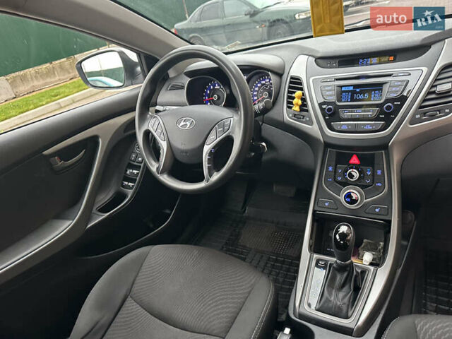 Білий Хендай Елантра, об'ємом двигуна 1.8 л та пробігом 235 тис. км за 7700 $, фото 33 на Automoto.ua