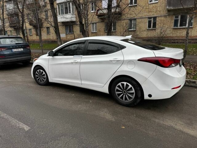Белый Хендай Элантра, объемом двигателя 1.8 л и пробегом 204 тыс. км за 7500 $, фото 3 на Automoto.ua