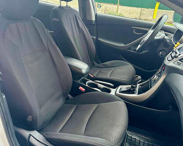 Белый Хендай Элантра, объемом двигателя 1.8 л и пробегом 127 тыс. км за 8400 $, фото 18 на Automoto.ua