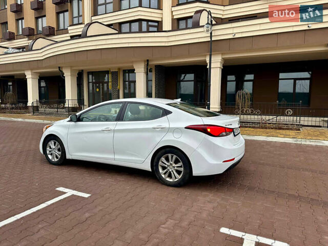Белый Хендай Элантра, объемом двигателя 1.8 л и пробегом 127 тыс. км за 8400 $, фото 7 на Automoto.ua