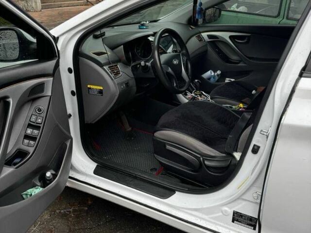 Белый Хендай Элантра, объемом двигателя 1.8 л и пробегом 204 тыс. км за 7500 $, фото 9 на Automoto.ua