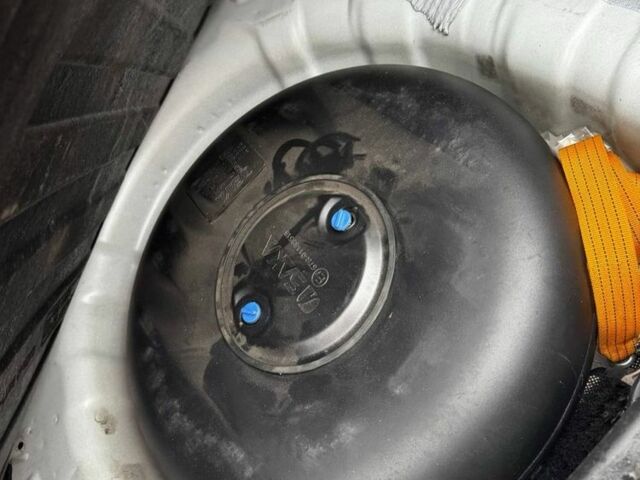 Белый Хендай Элантра, объемом двигателя 1.8 л и пробегом 204 тыс. км за 7500 $, фото 12 на Automoto.ua