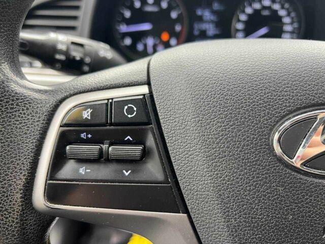 Білий Хендай Елантра, об'ємом двигуна 1.6 л та пробігом 220 тис. км за 11800 $, фото 13 на Automoto.ua