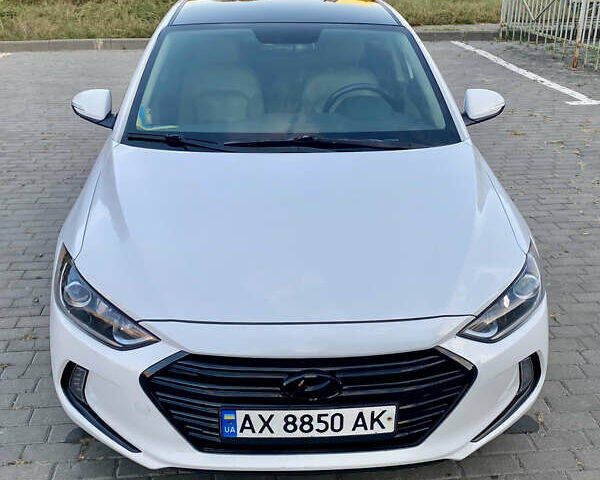 Білий Хендай Елантра, об'ємом двигуна 2 л та пробігом 82 тис. км за 13200 $, фото 2 на Automoto.ua