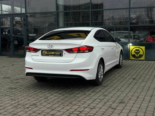 Білий Хендай Елантра, об'ємом двигуна 1.6 л та пробігом 220 тис. км за 11800 $, фото 6 на Automoto.ua